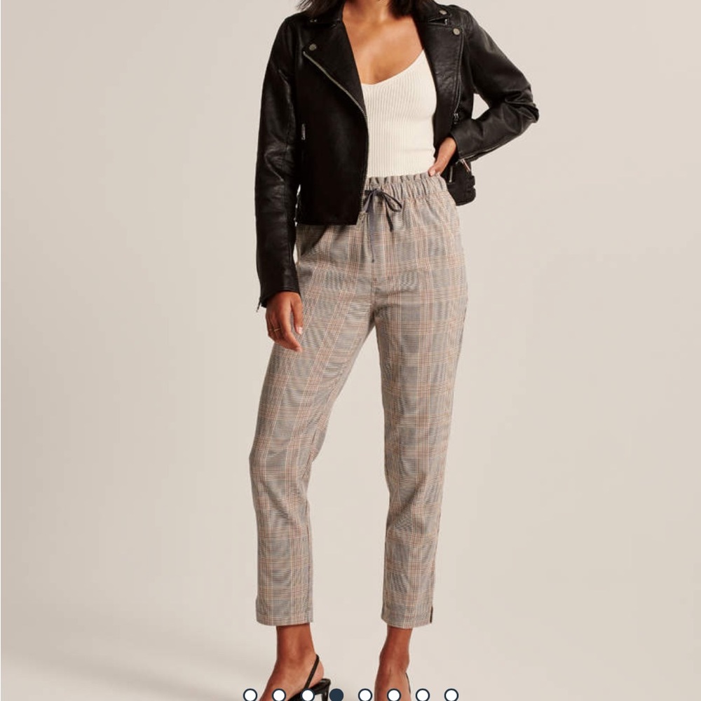 NWT Abercrombie Grey Plaid Pants Medium
